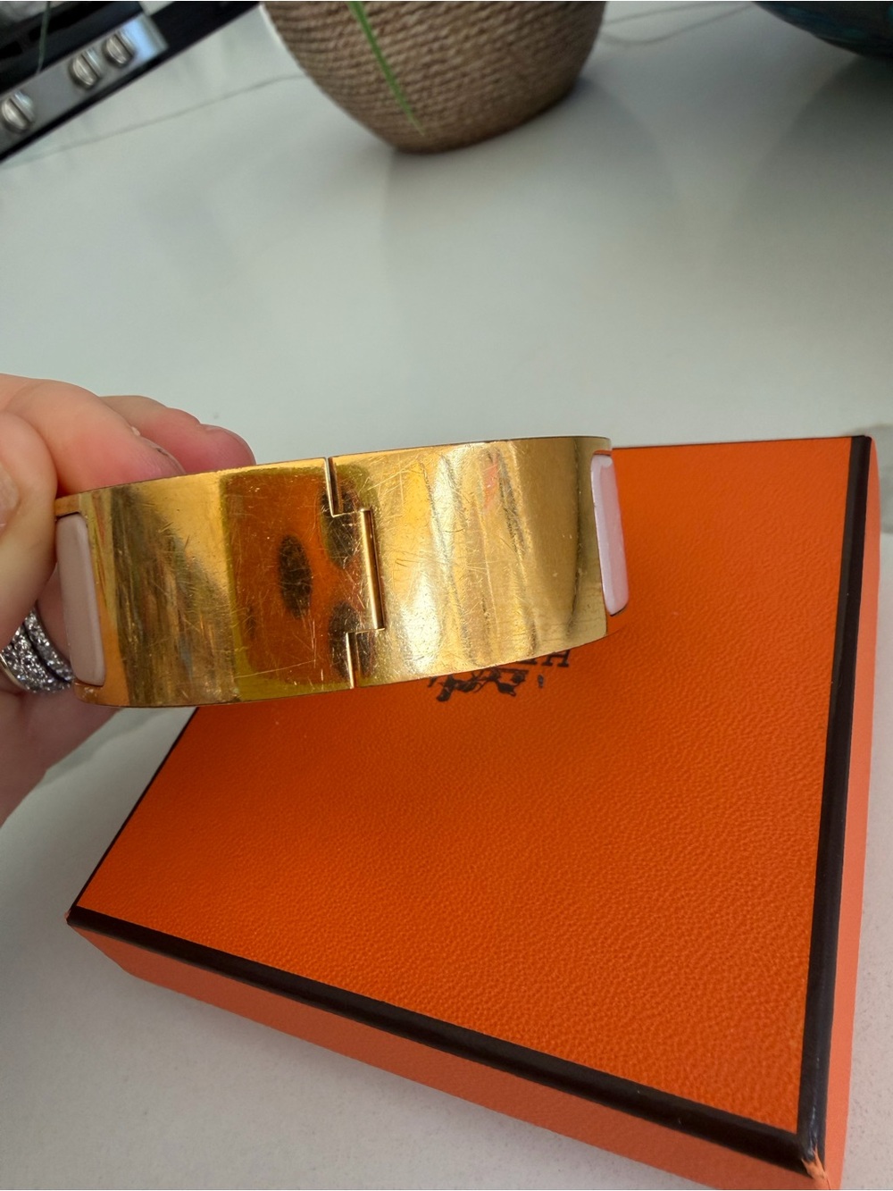 Hermès Clic Clac H Medium Enamel Bracelet Bangle in Lavender Mauve Gold RARE 💜 - Picture 7 of 10